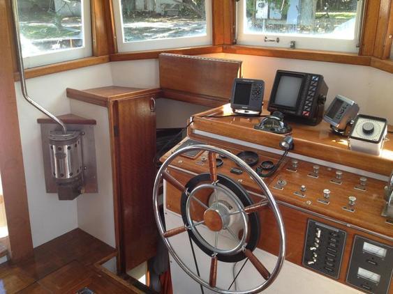 Trawler - Chas Wittholtz Pilothouse - Warranty with Ford engine