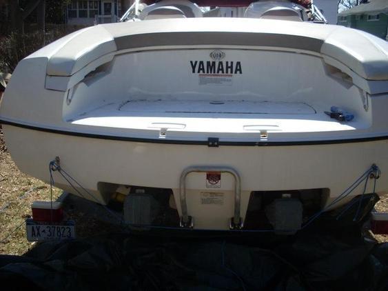 Yamaha - WaveRunner LS 2000