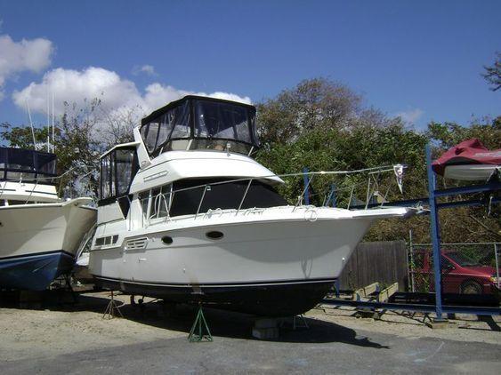 Carver - 325 Aft Motor Yacht