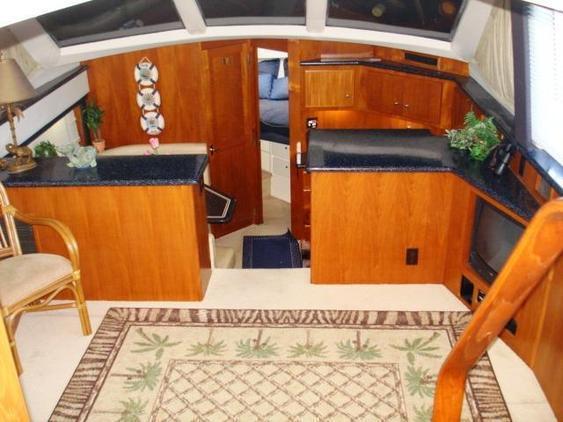 Carver - 406 Aft Cabin Motor Yacht with Diesels