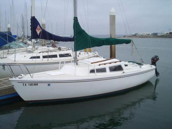 Catalina - 22 Sloop with Trailer, Towing Vehicle Available