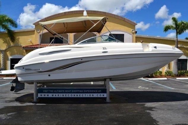 Chaparral - 254 Sunesta Deck Boat