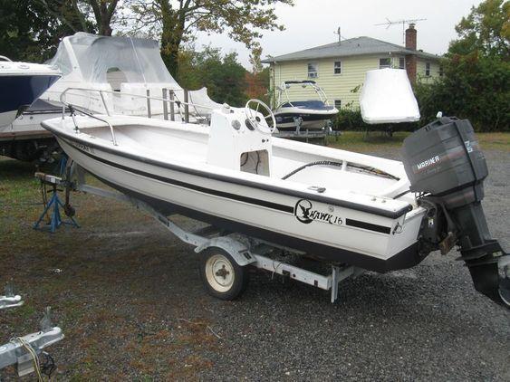 C Hawk 16 Center Console