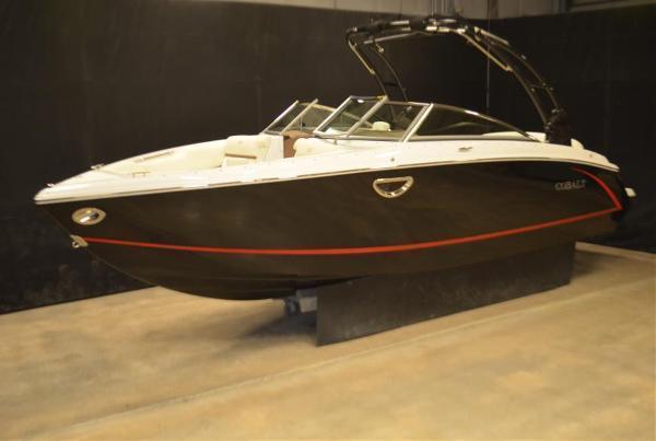 Cobalt Boats - R5