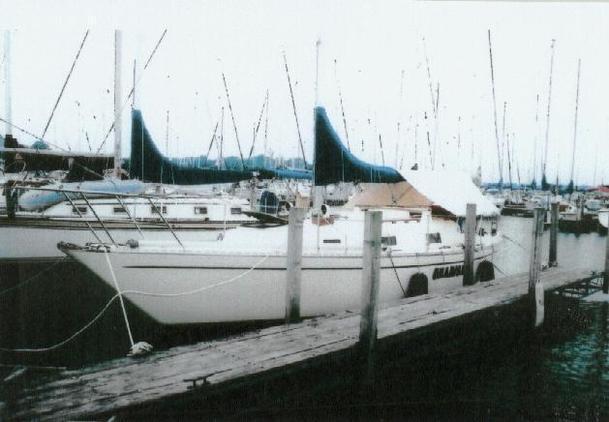 Columbia Yacht 9.6