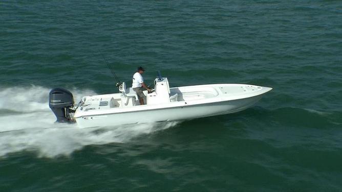 Contender - 25 ST Bay Boat