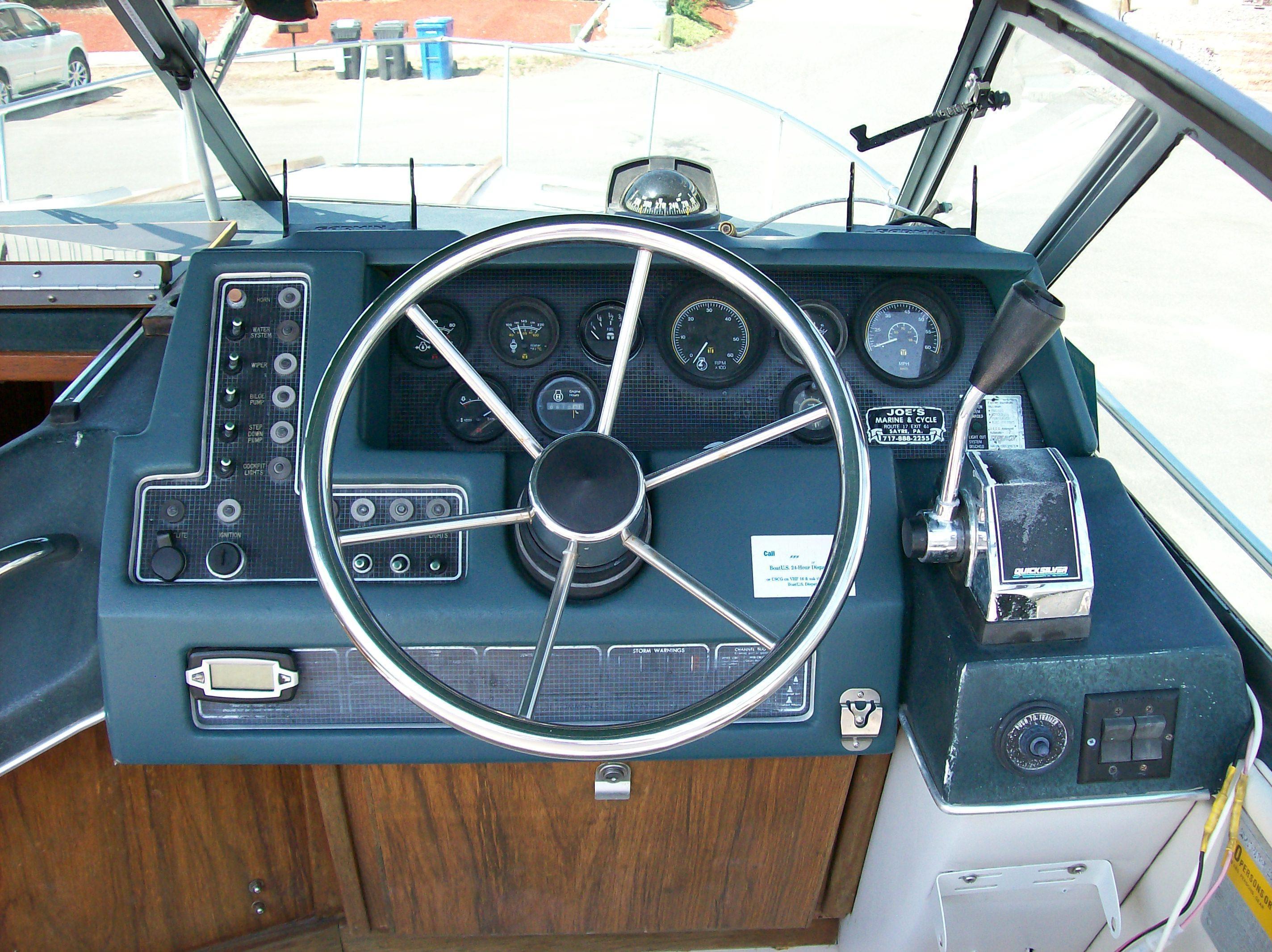 Sea Ray 250 Sundancer, Wareham