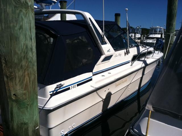 Sea Ray 340 Express Cruiser,