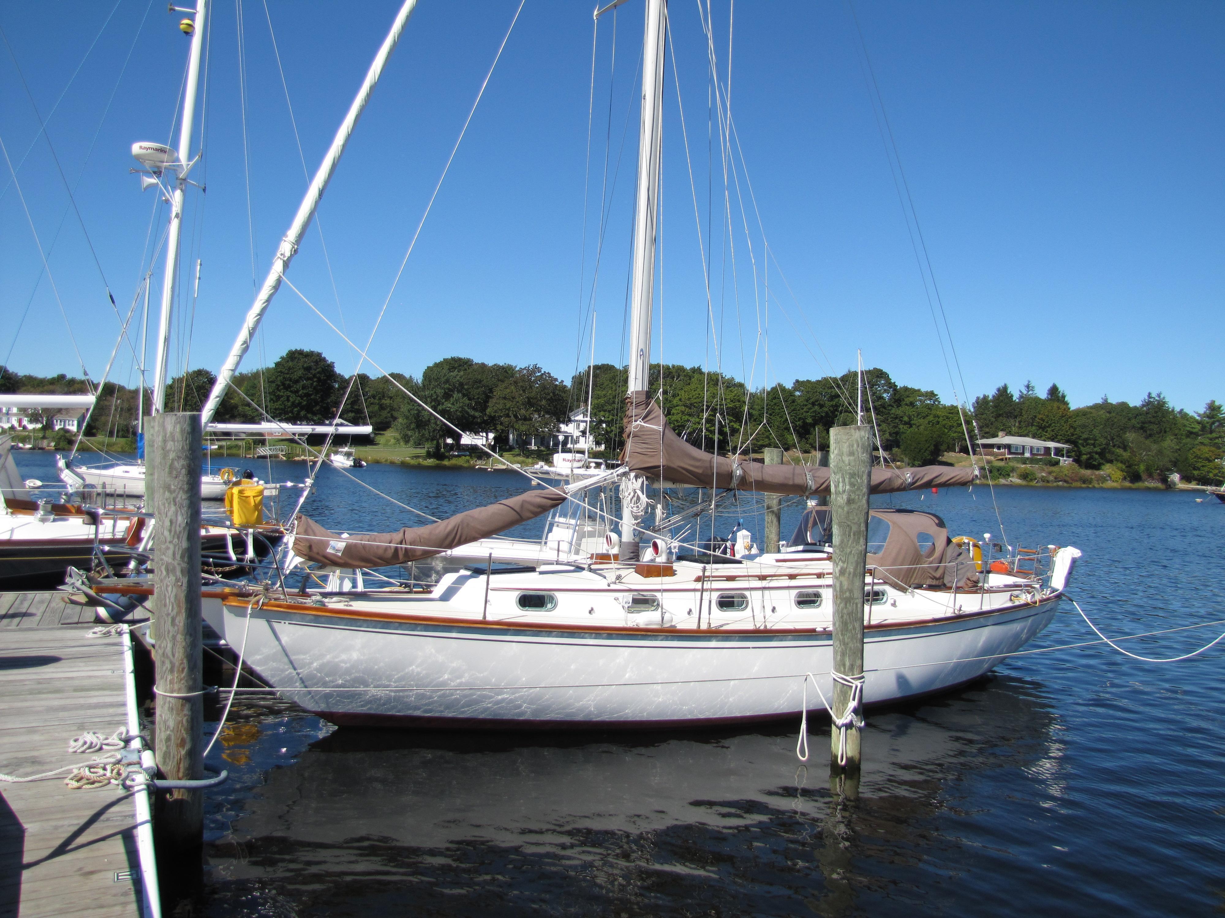 Cape Dory 36 Cutter, Westerly