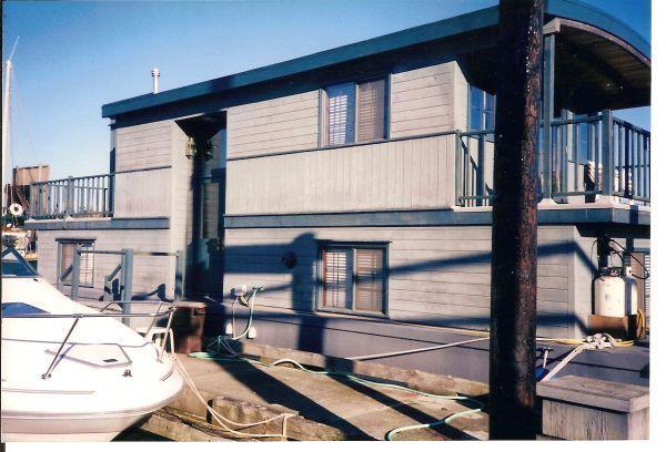 Custom House Barge, Two bedroom, one bath, Bainbridge Island