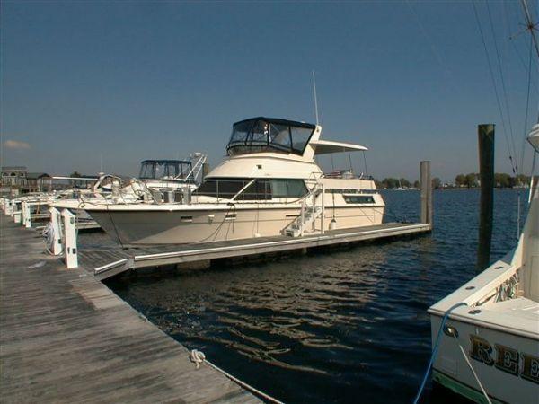 Hatteras Double Cabin Motor Yacht, Mystic