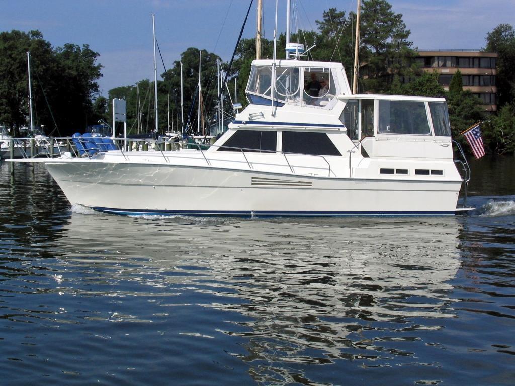 Viking 44 Motor Yacht, Hampton