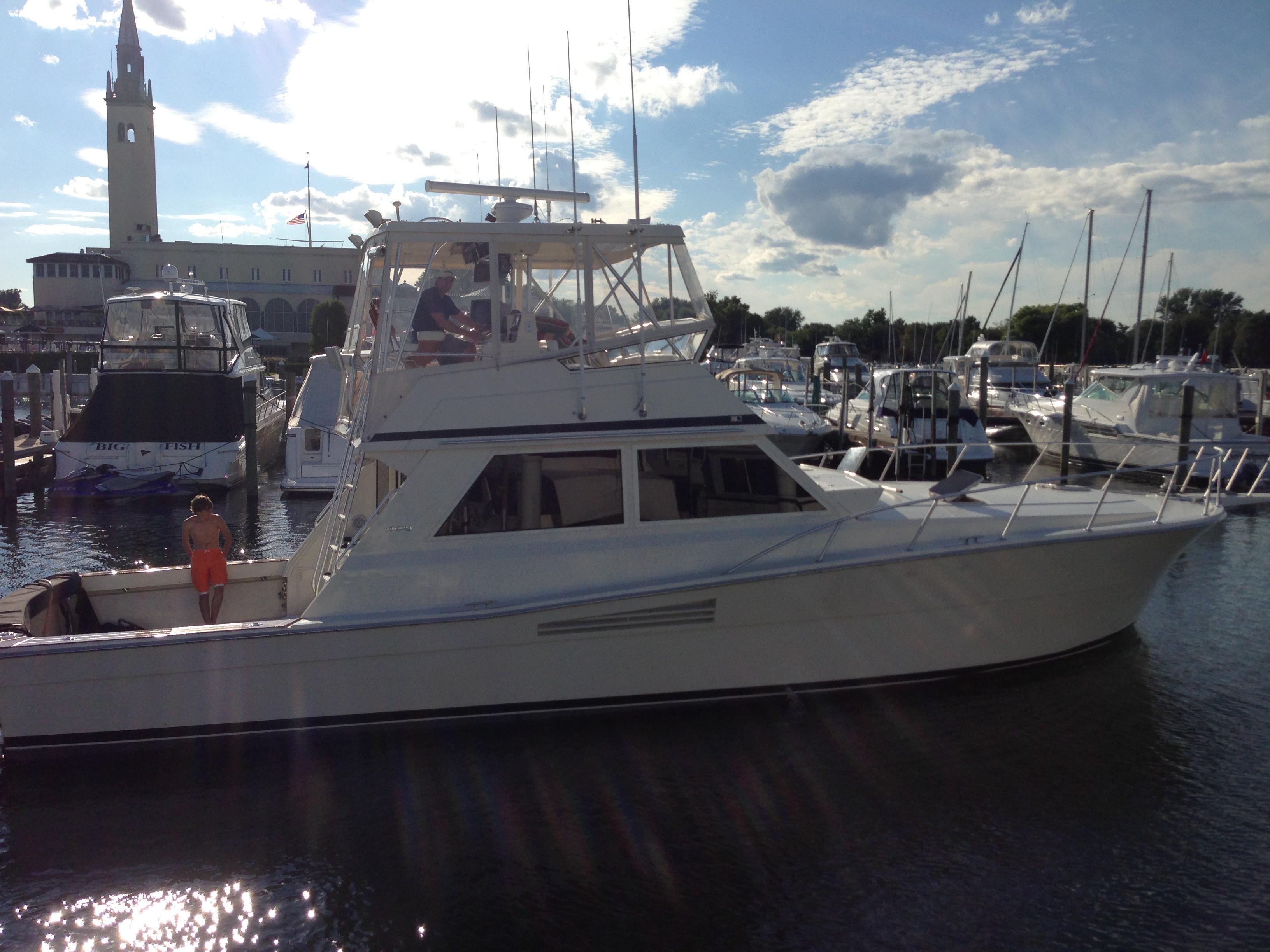 Viking 48 Covertible, Grosse Pointe