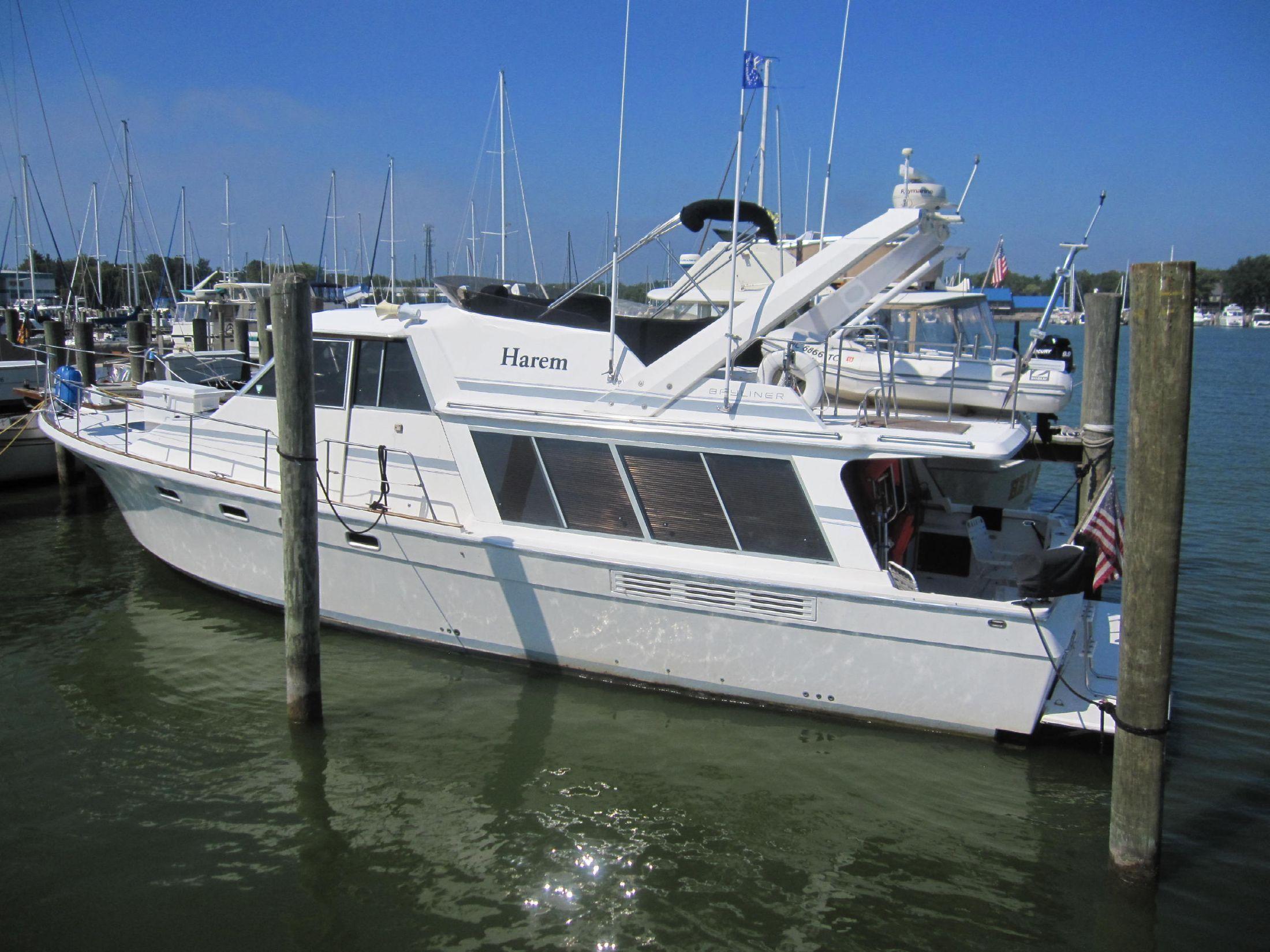 Bayliner 4588 Motoryacht, Holland