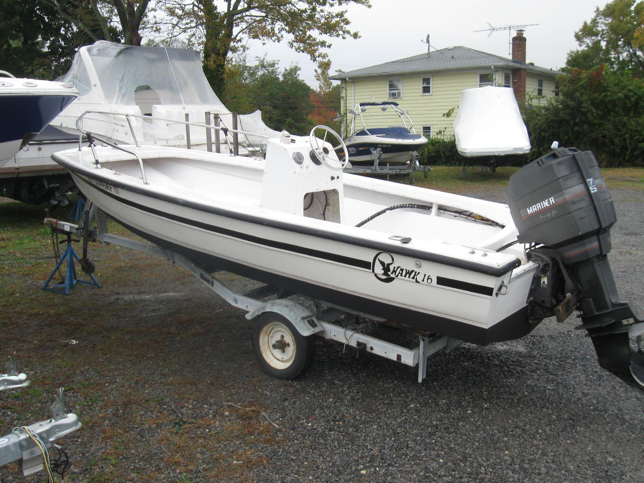 C Hawk 16 Center Console, Amityville