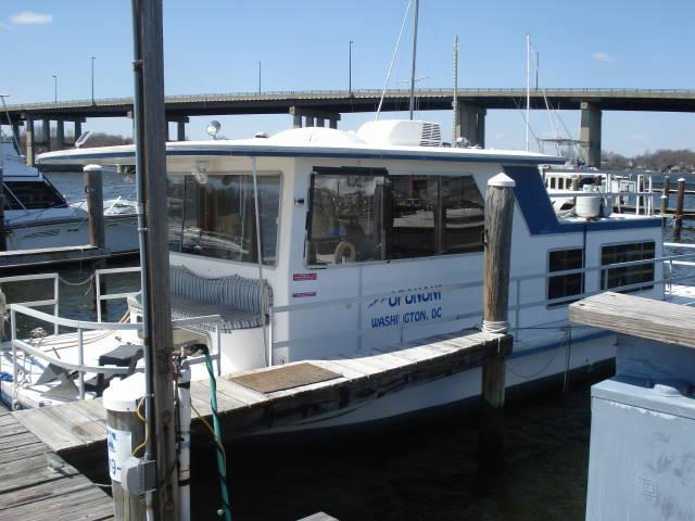 Gibson HOUSEBOAT, ANNAPOLIS / EDGEWATER