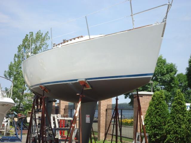 J Boats 33, Erie