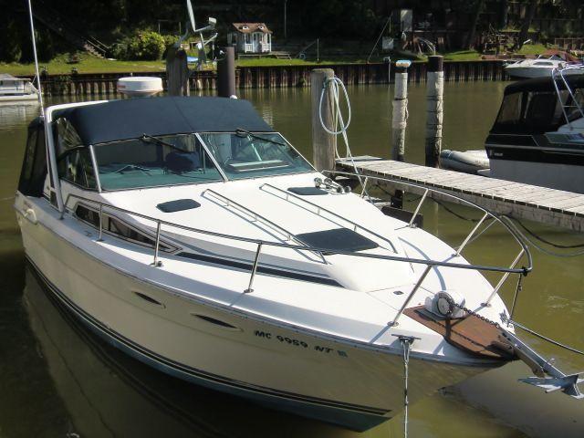 Sea Ray 300 Sundancer, Port Huron