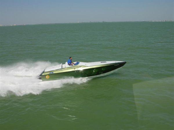 Apache Powerboats Brave (2003 One-of-a-Kind Customization), Miami
