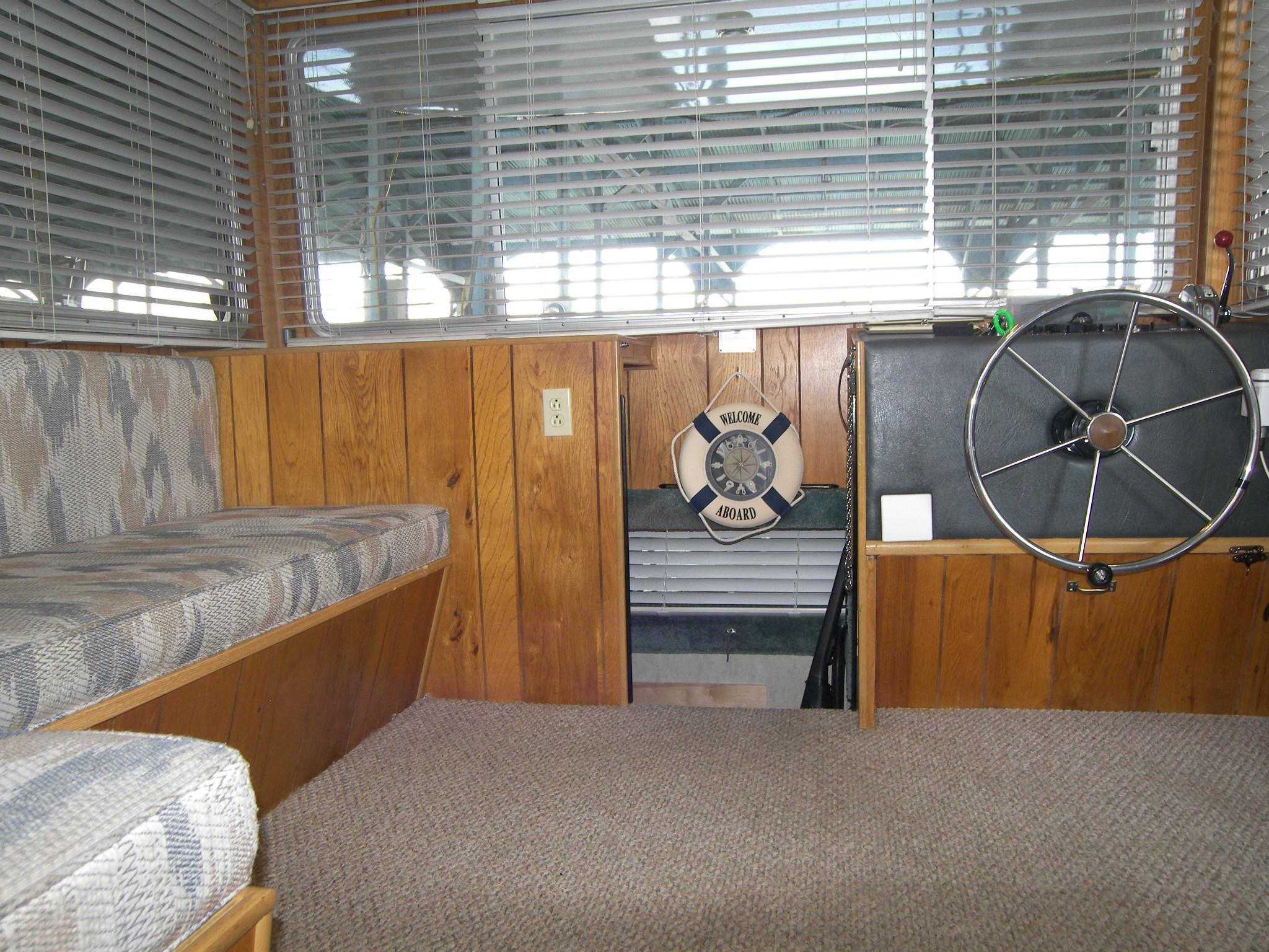 Gibson Houseboat 36, OXBOW MARINA, ISLETON