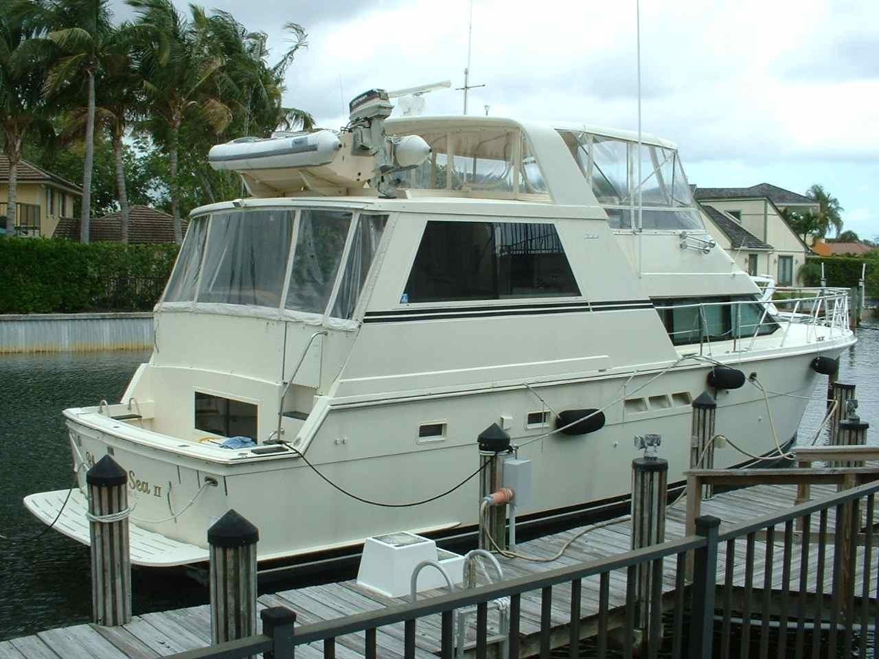 Hatteras 52 Cockpit Motor Yacht, Palm Beach Gardens