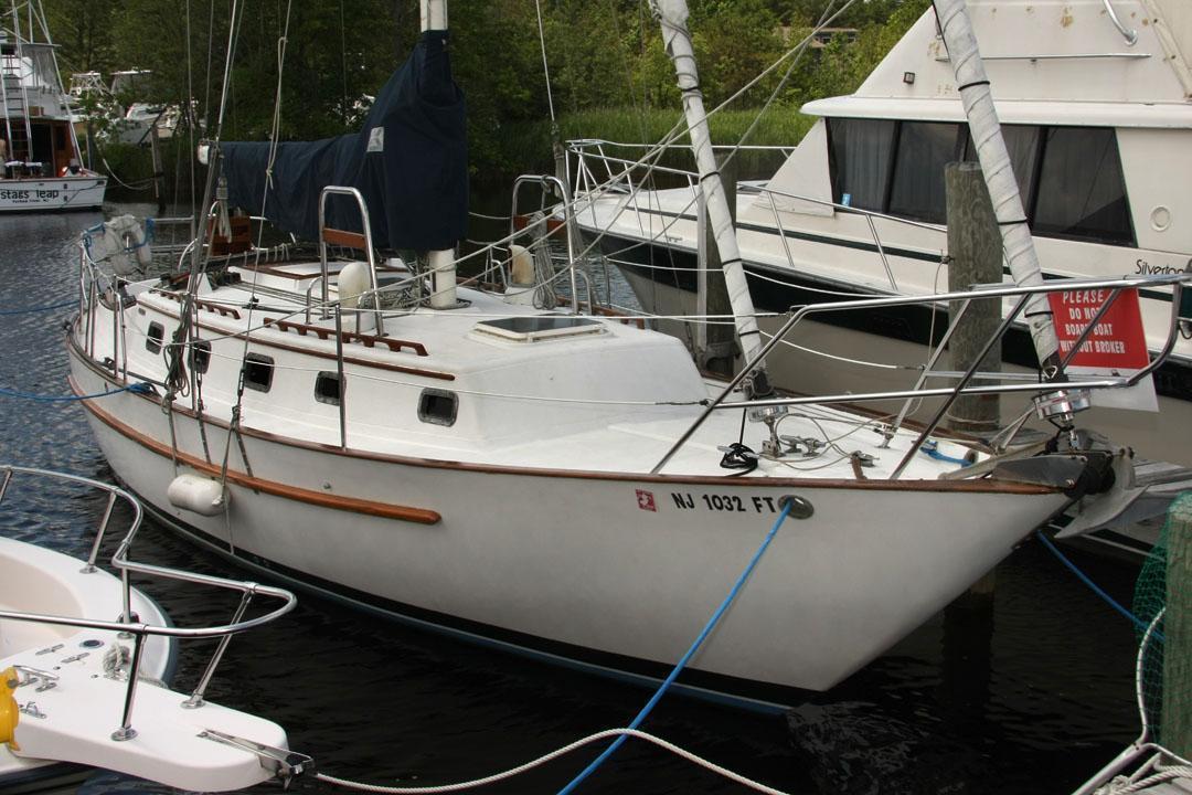 Pacific Seacraft 37, Forked River