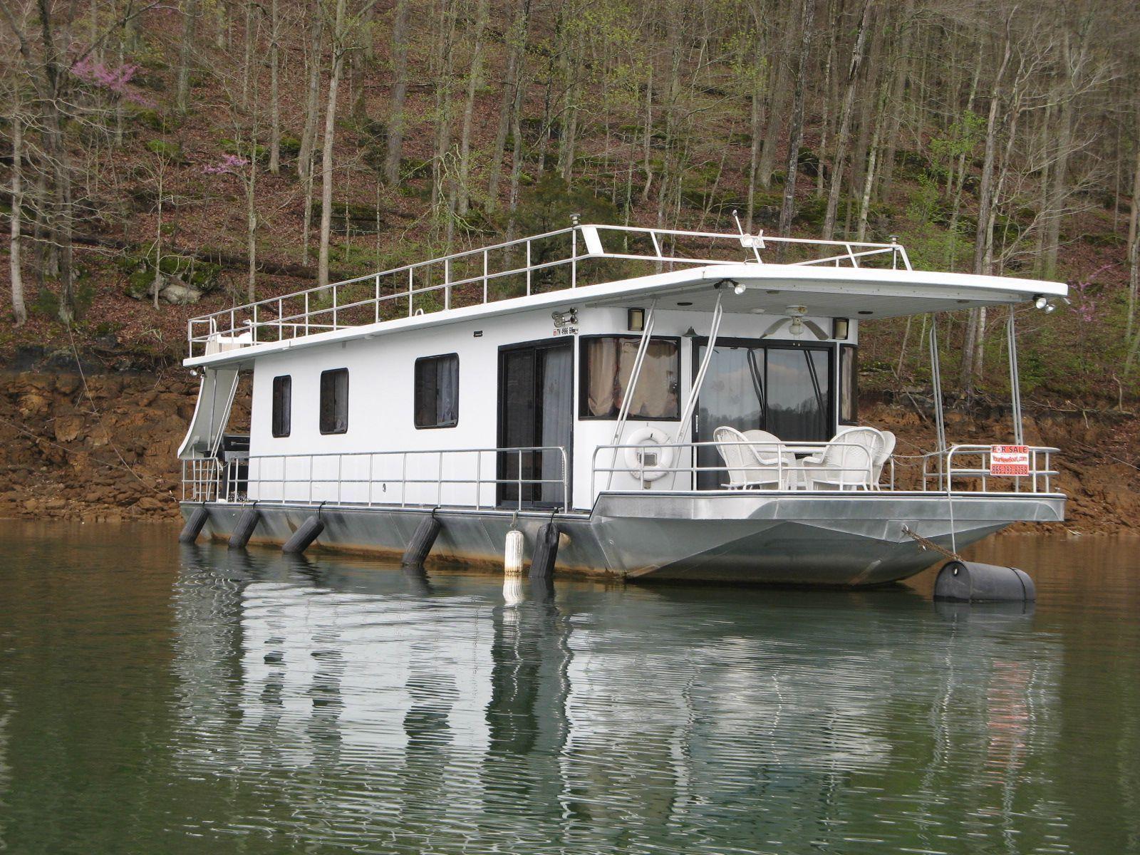 Sumerset 14 x 65 with Catwalks, Norris Lake