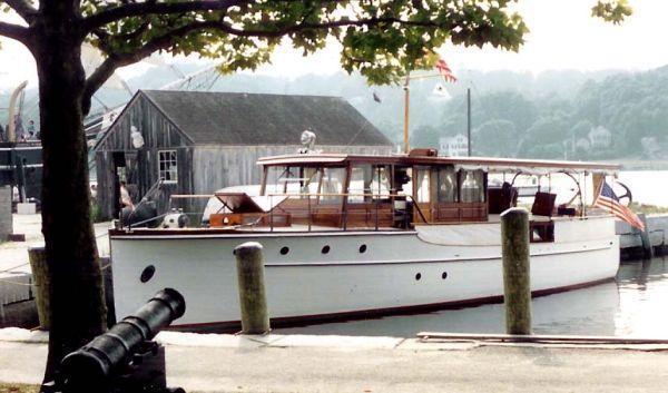 Classic Power Yacht 50' Elco Hardtop Commuter, Chester