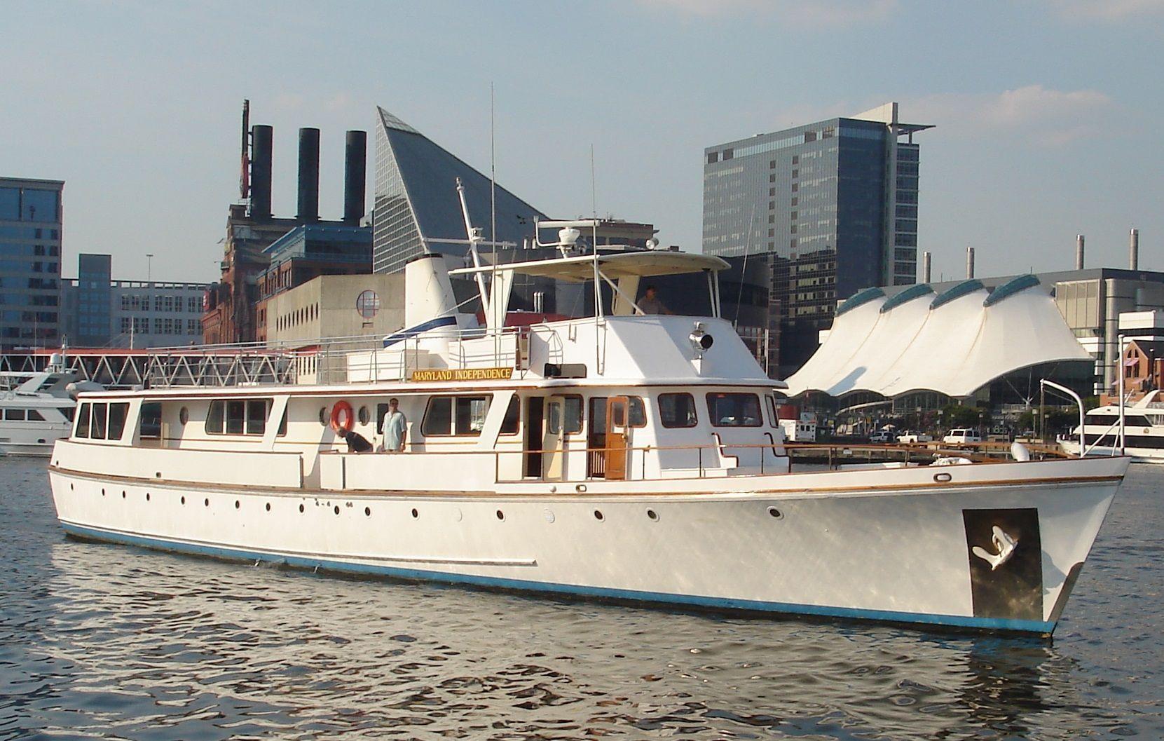 Fairmile - LeBlanc Shipyards Pilot House Motor Yacht, Baltimore Inner Harbor