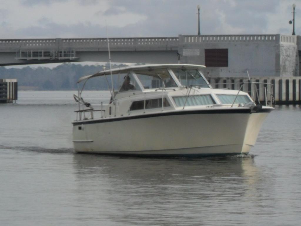 Hatteras Cruiser - Trawler, New Bern