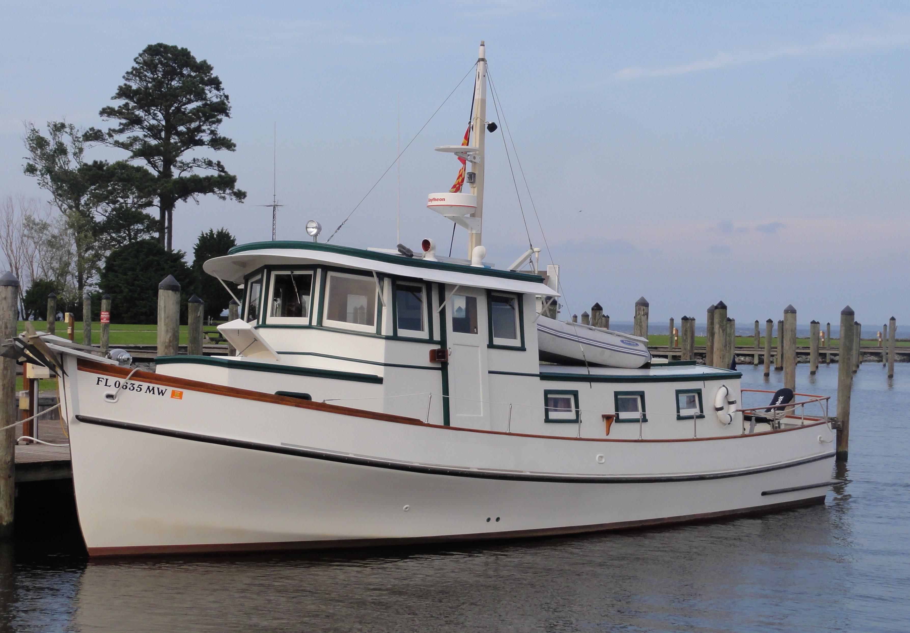 Chas Wittholtz Pilothouse trawler - Warranty with Ford engine,