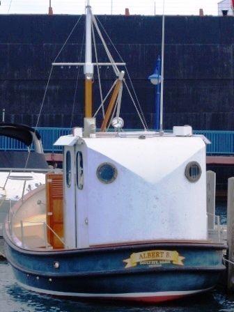 Tug Boat Industries 22' Trawler,