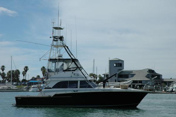 Bertram/Full Tower Sportfisher, Ventura