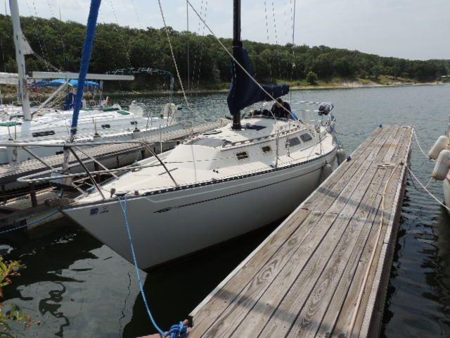 Islander Yachts 32, Denison/Lake Texoma
