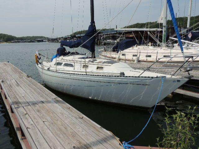 Islander Yachts 32, Denison/Lake Texoma