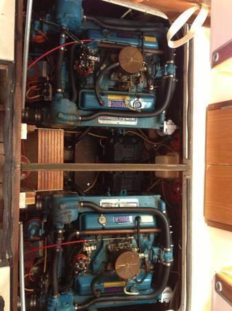 Chris-Craft Catalina 281, Union Hall