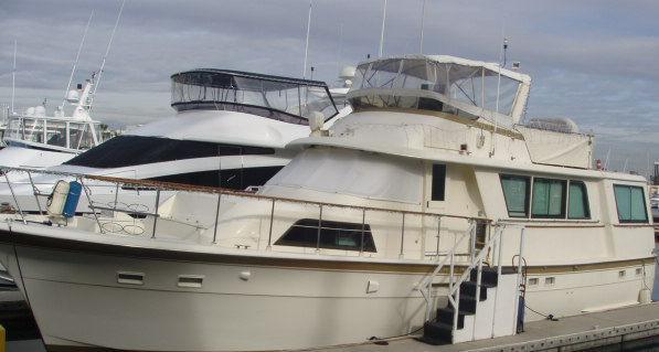 Hatteras Aftbin Motor Yacht (Wide Body), San Pedro