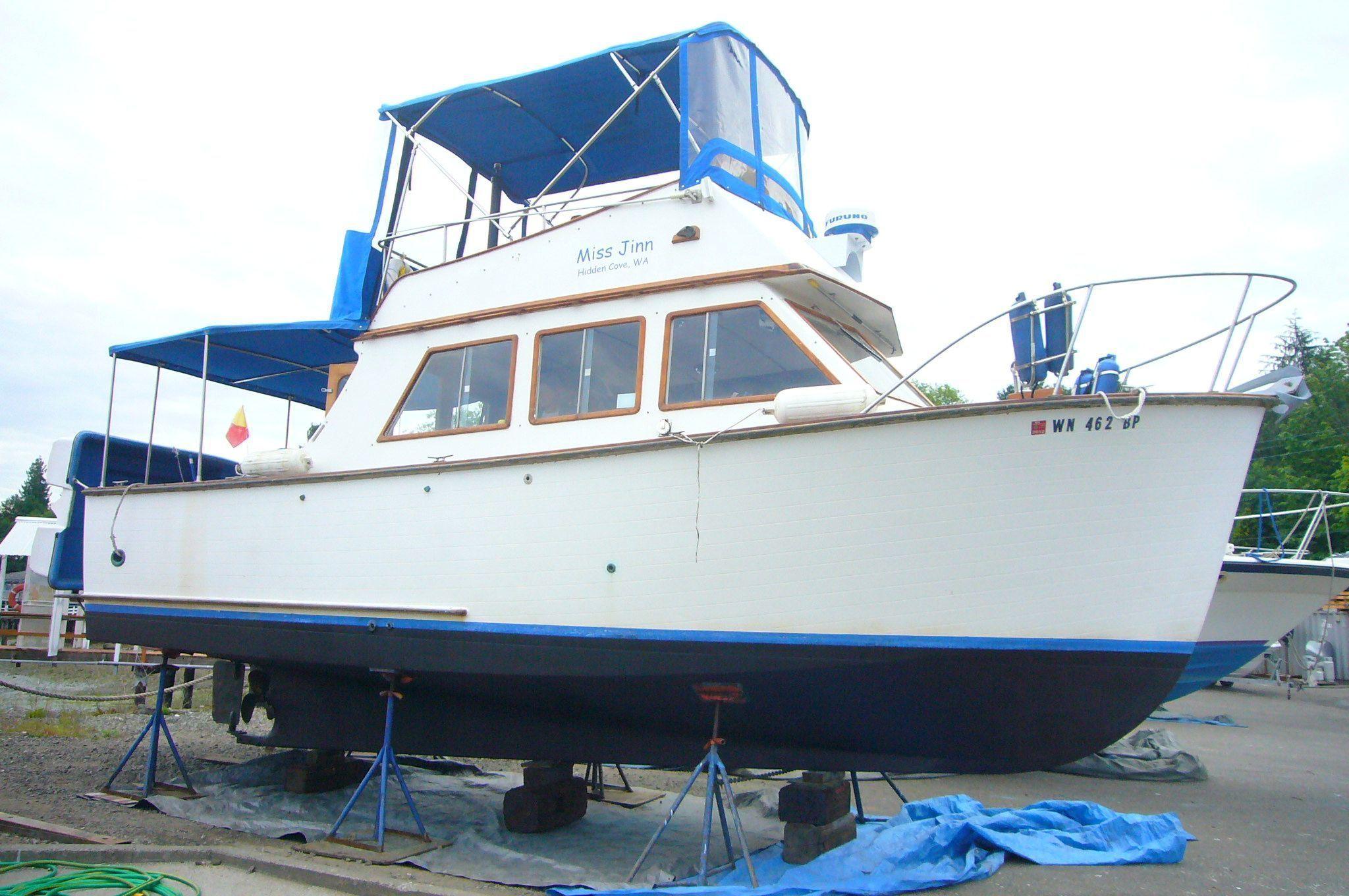 Lien Hwa Flybridge Trawler [With stern thruster], Port Orchard at our docks