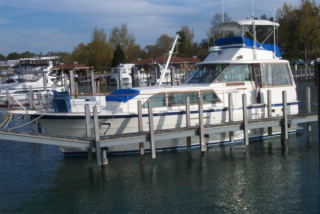 HATTERAS DOUBLE CABIN Aft Cabin Motor Yacht, Northport