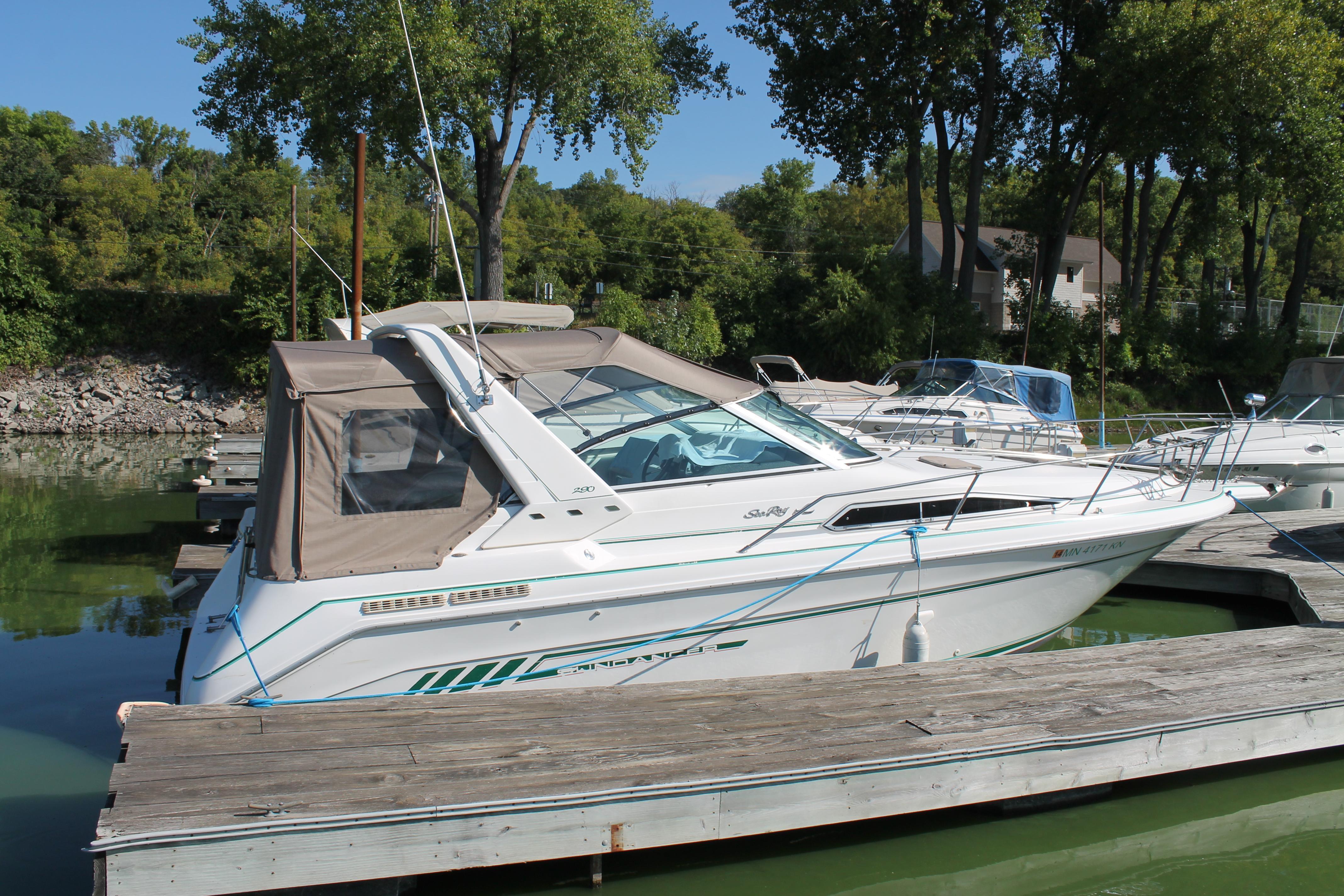 Sea Ray 290DA, Hastings