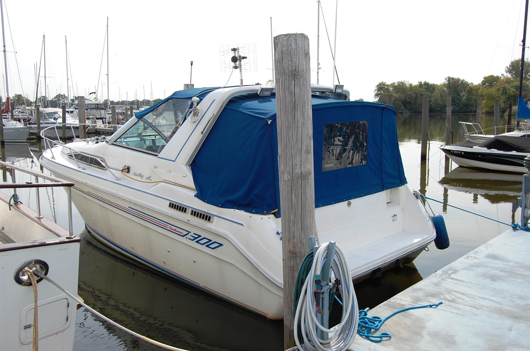 Sea Ray SUNDANCER 300, Riverside
