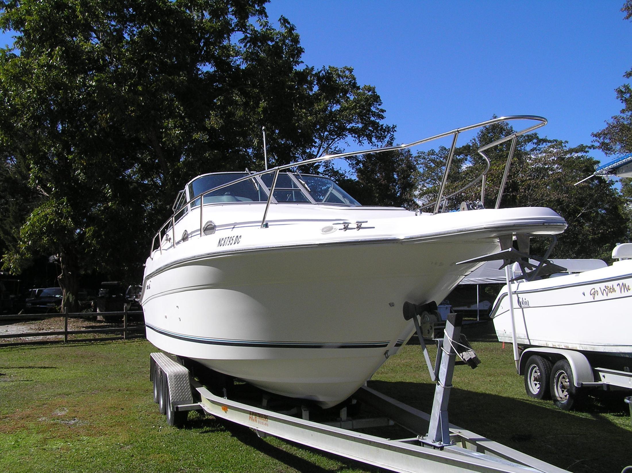 Sea Ray 270 Sundancer, Oriental