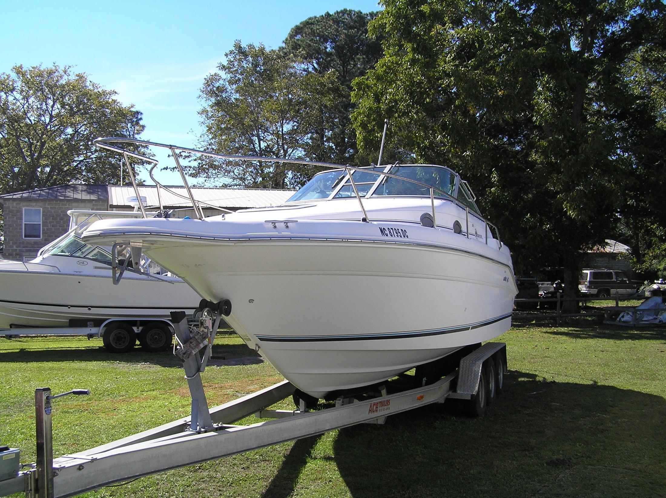 Sea Ray 270 Sundancer, Oriental