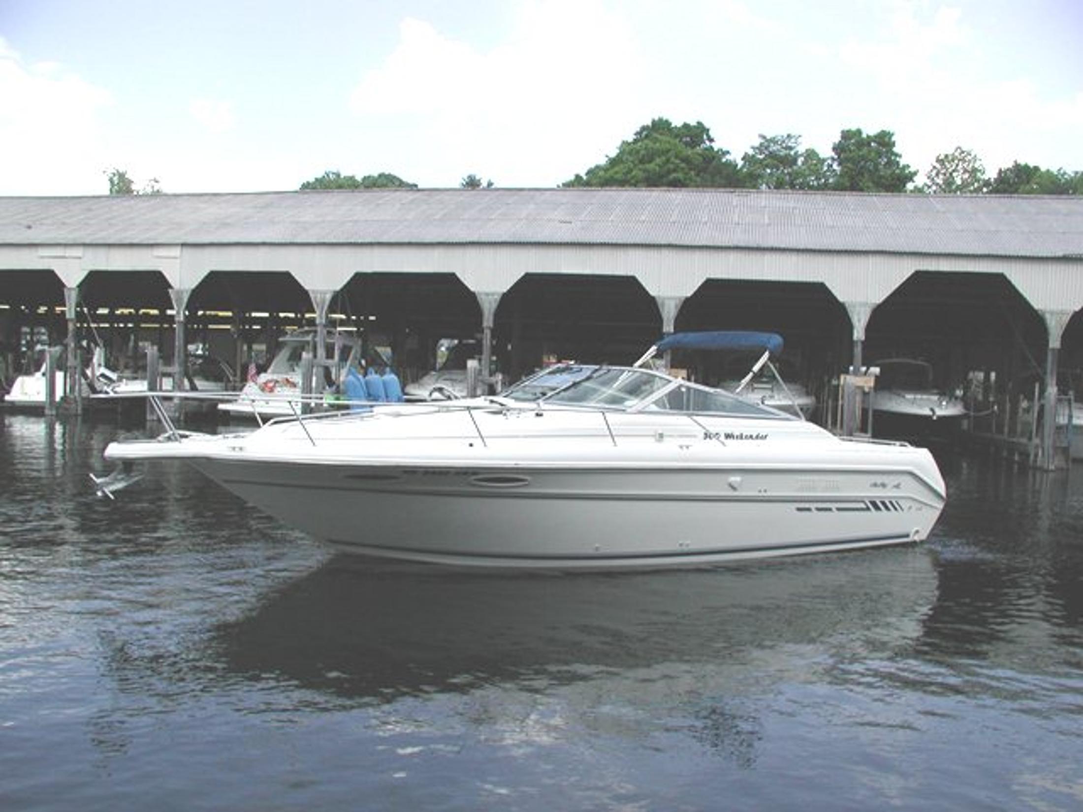 Sea Ray 300 WE - 9440, Laconia