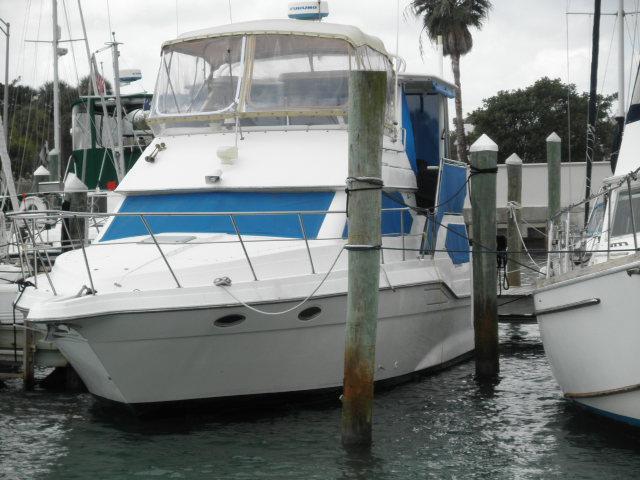 Cruisers Yachts 3950 Aft Cabin, FORT PIERCE