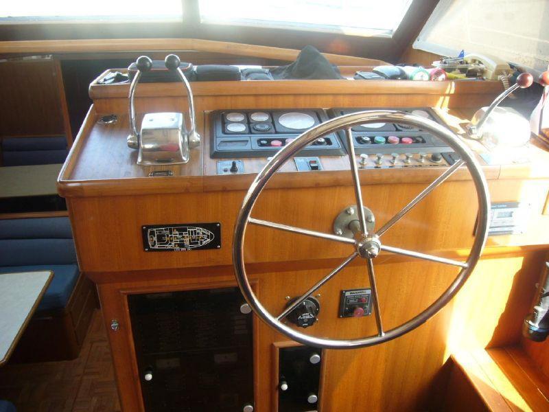 Lien Hwa Cockpit Motor Yacht, Marina del Rey
