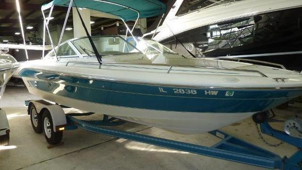 Sea Ray 200BR, Round Lake