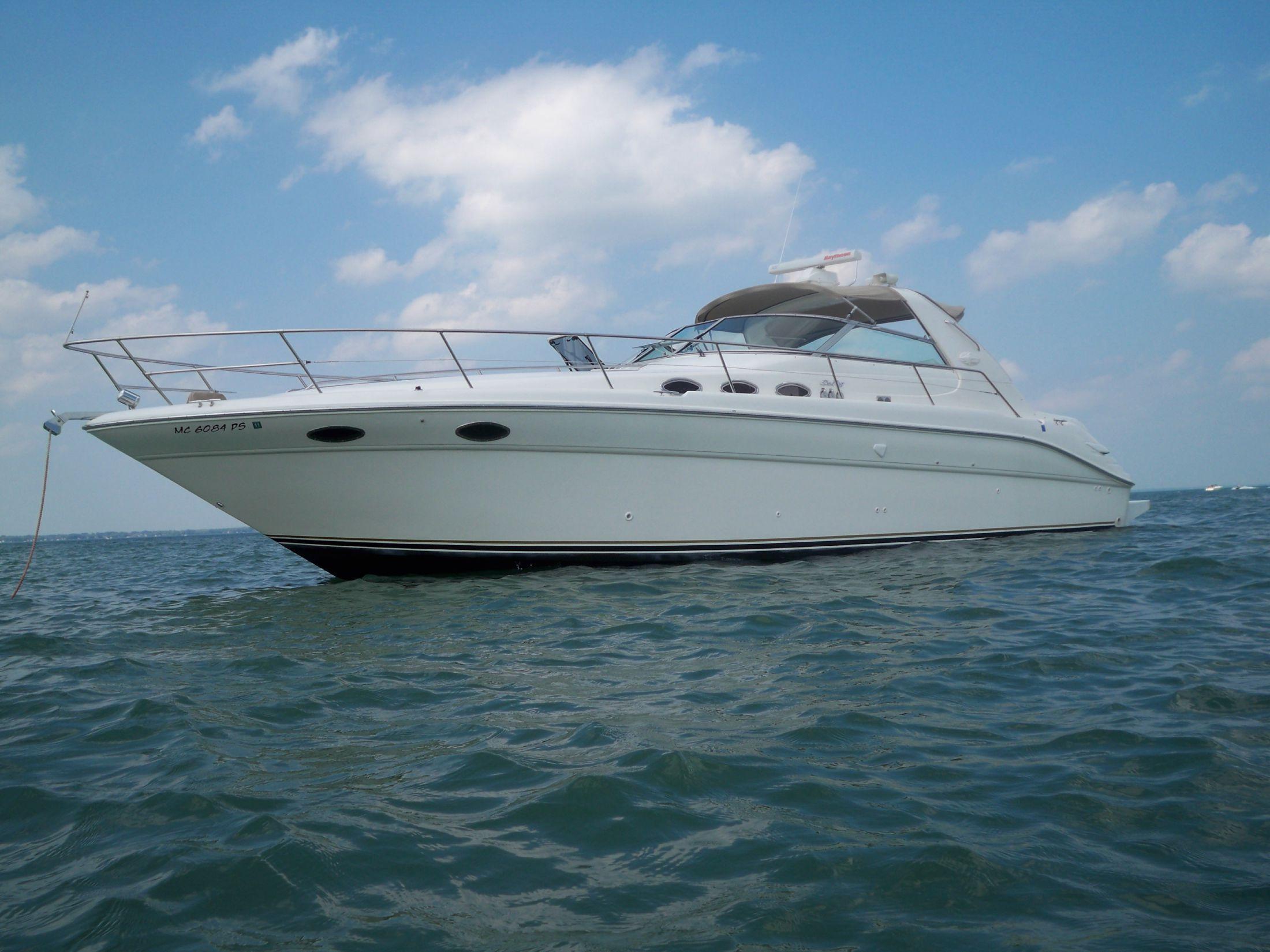 Sea Ray 370 Sundancer, Harrison Township