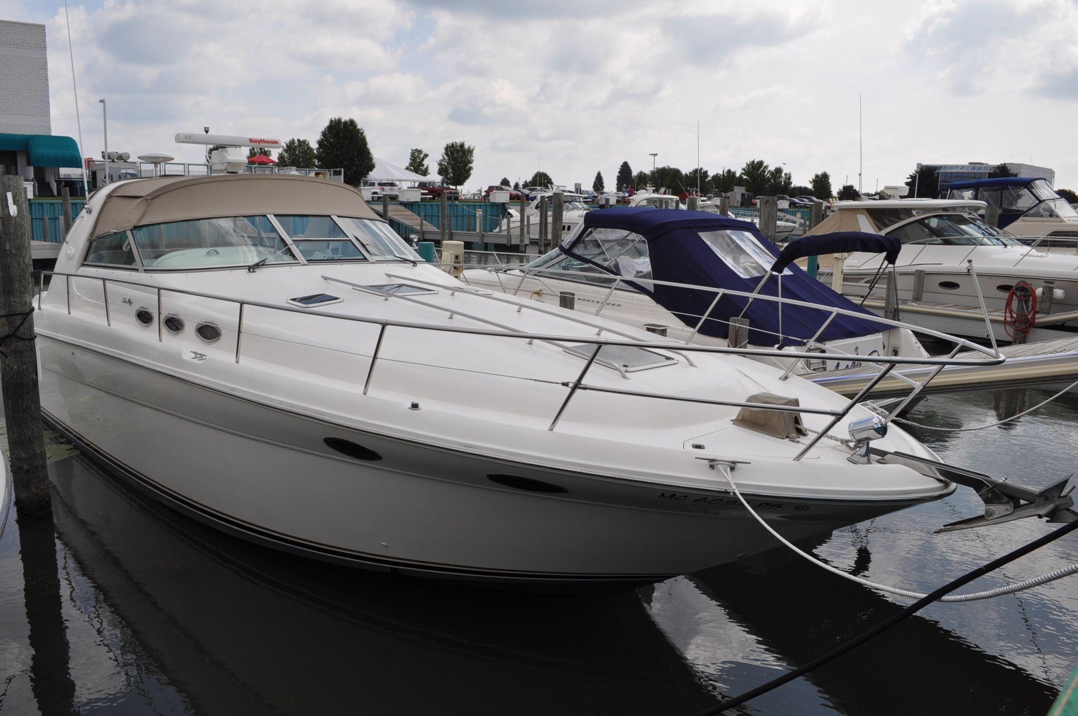 Sea Ray 370 Sundancer, Harrison Township