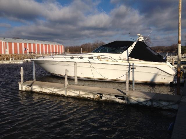 Sea Ray 440 Sundancer, Seneca